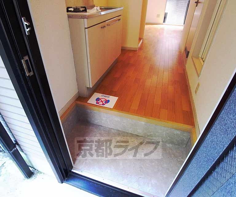 玄関　シンプルな玄関です。