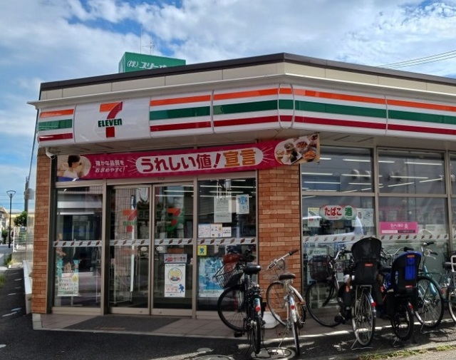 コンビニ　セブンイレブン十日市場駅南口店（コンビニ）まで350m