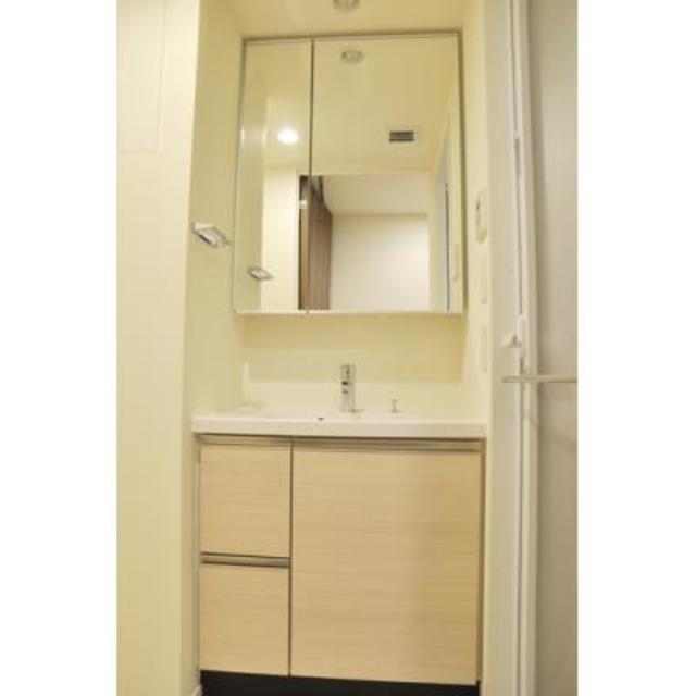 洗面設備　※写真は同タイプ住戸です。