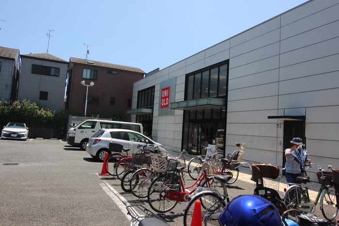ショッピングセンター　ユニクロ（ショッピングセンター）まで550m