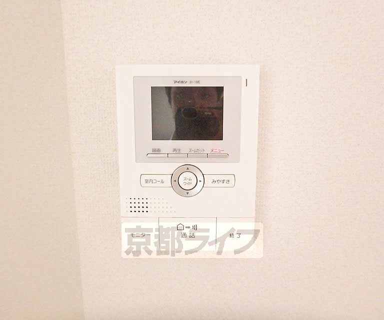 セキュリティ　鍵をかけたまま訪問者と会話ができます