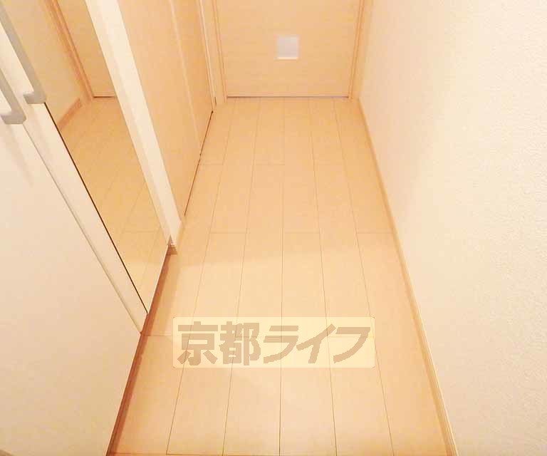 その他部屋・スペース　玄関から廊下にかけて