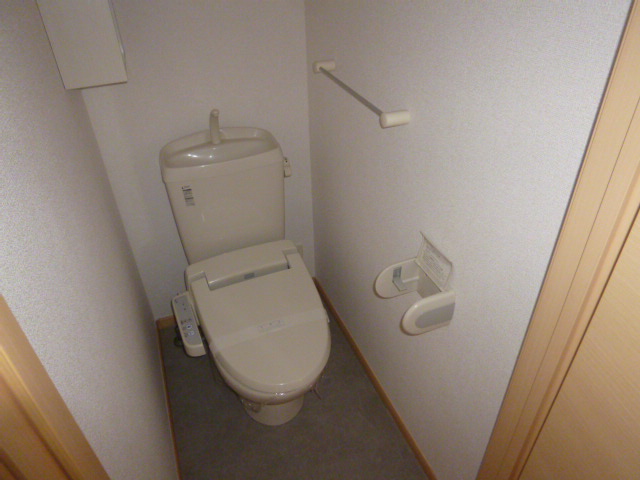 トイレ　温水洗浄便座