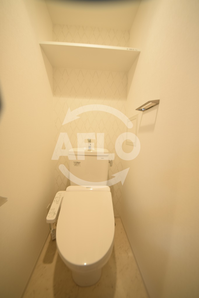 トイレ　エスリード難波THE FIRST　トイレ