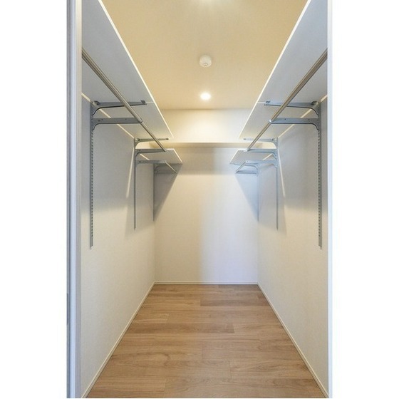 収納　ファミリークローゼット