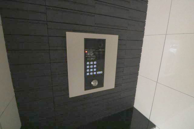 ロビー　安心のオートロック♪