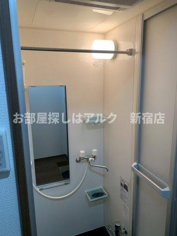 バス・シャワールーム　落ち着いた空間のシャワールームです