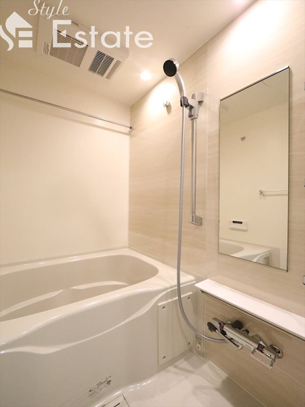 バス・シャワールーム　同仕様内装