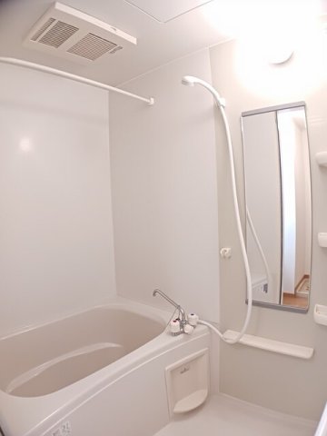 バス・シャワールーム　きれいなお風呂です