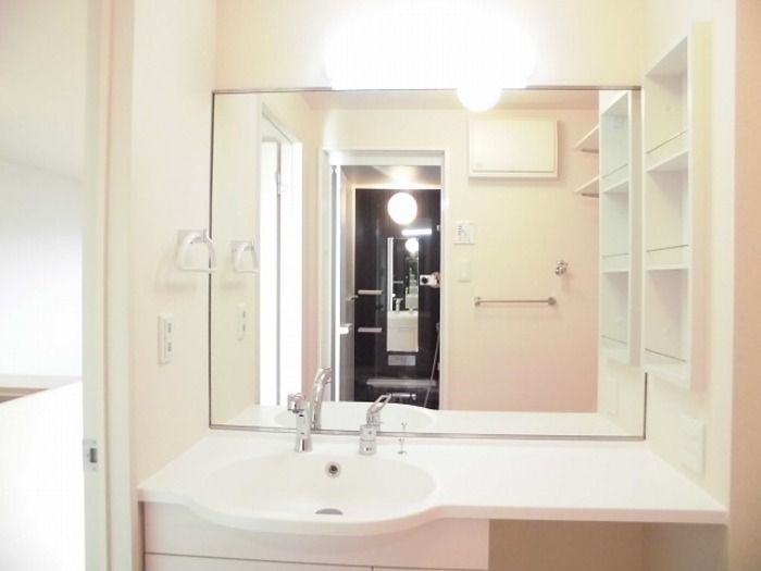 洗面設備　洗髪洗面化粧台