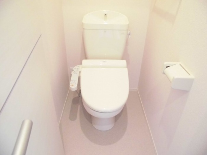 トイレ　温水洗浄暖房便座