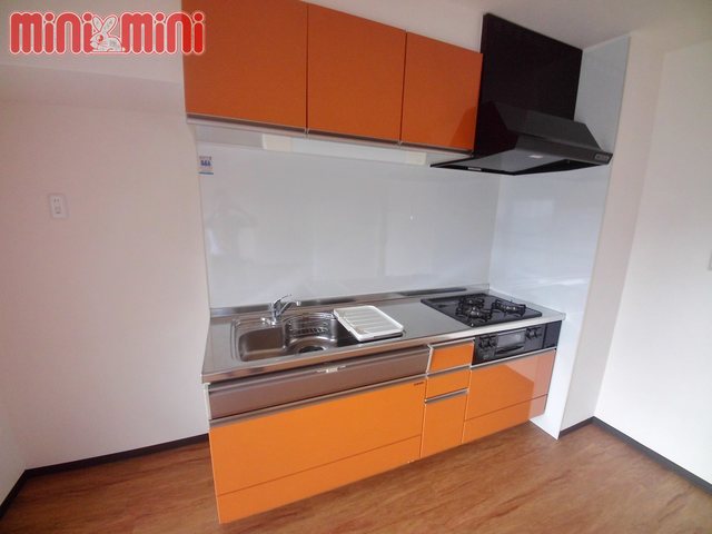 キッチン　ガス３口システムキッチン