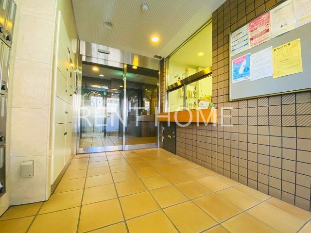 エントランス　オートロック完備