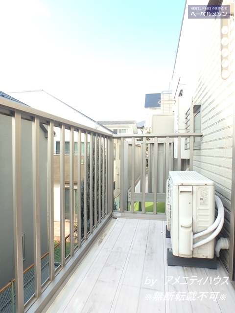 バルコニー　●ワイドスパンのバルコニー。