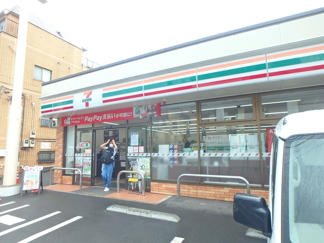 コンビニ　セブンイレブン玉川学園2丁目店（コンビニ）まで978m
