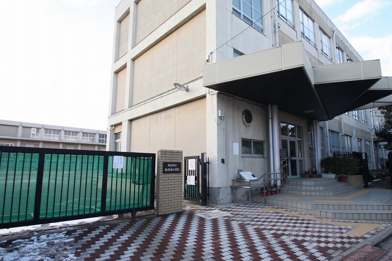 小学校　名古屋市立枇杷島小学校（小学校）まで517m