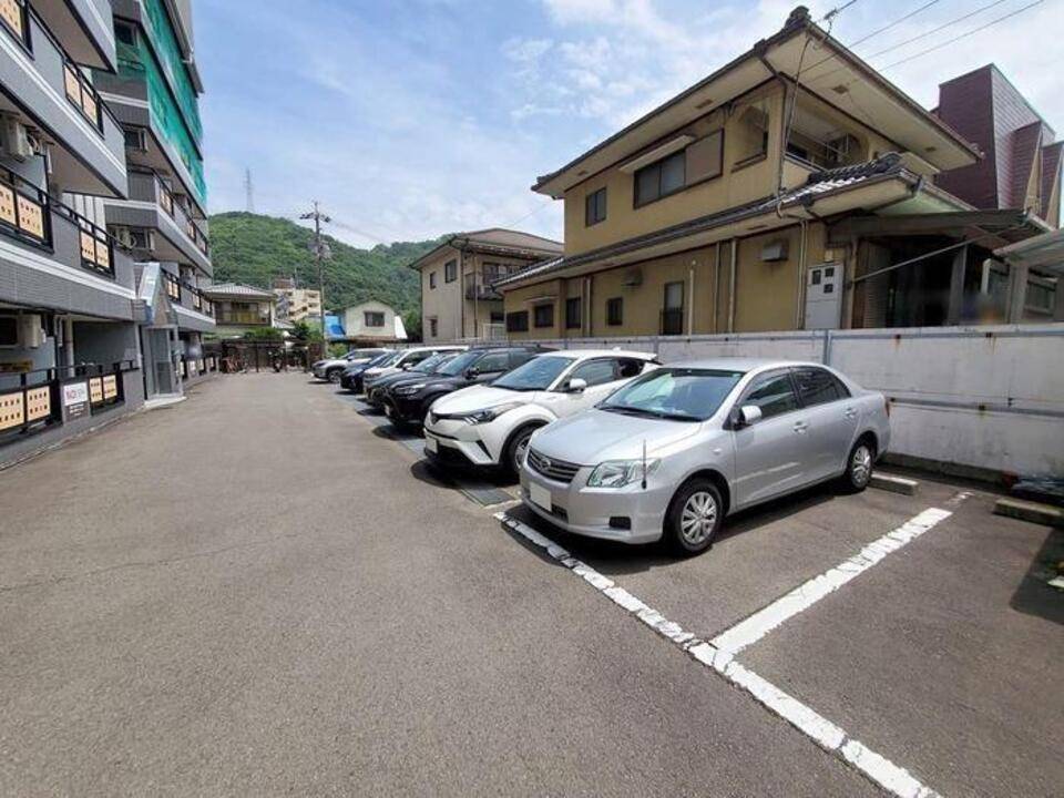 駐車場　駐車場