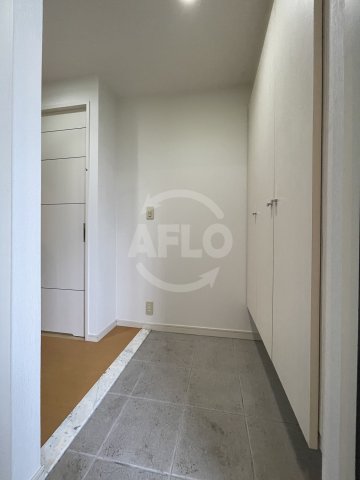 玄関　M.hills西本町　玄関