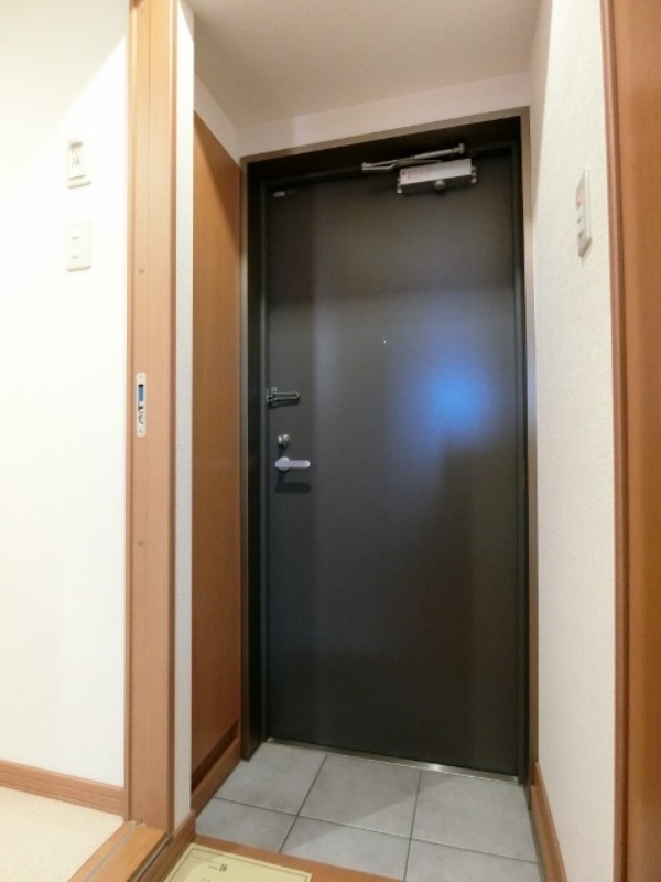 玄関　図面と現状に相違がある場合には現状を優先