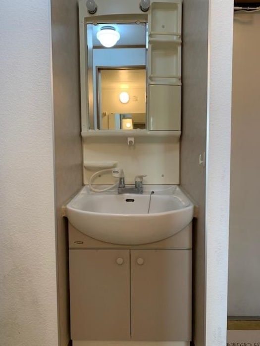 洗面設備　洗髪洗面化粧台