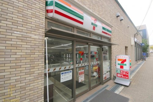 コンビニ　セブンイレブン 桜ノ宮駅前店（コンビニ）まで133m