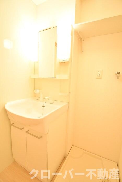 洗面設備　洗髪洗面化粧台・室内洗濯機置場