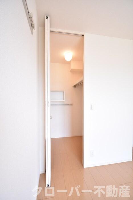 収納　ウォークインクローゼット