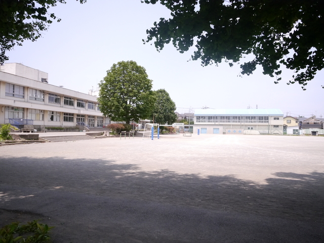 小学校　関沢小学校（小学校）まで300m