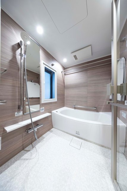 バス・シャワールーム　※写真は同タイプ住戸です。