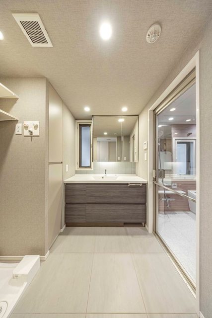 洗面設備　※写真は同タイプ住戸です。