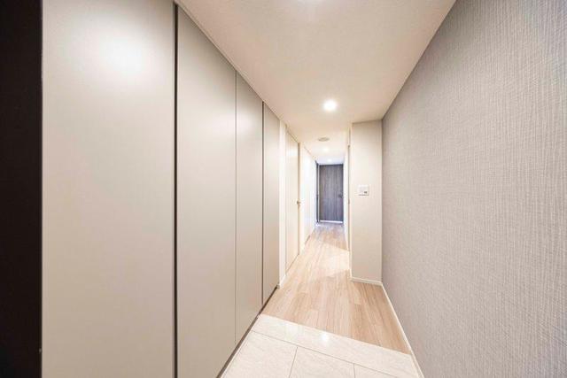 玄関　※写真は同タイプ住戸です。