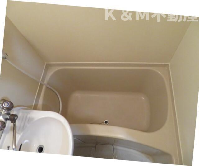 バス・シャワールーム　お風呂で日々の疲れを落としましょう