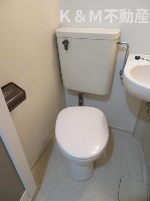 トイレ　ゆったりとした空間のトイレです