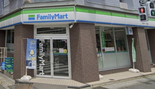 コンビニ　ファミリーマート 新松戸一丁目店（コンビニ）まで384m