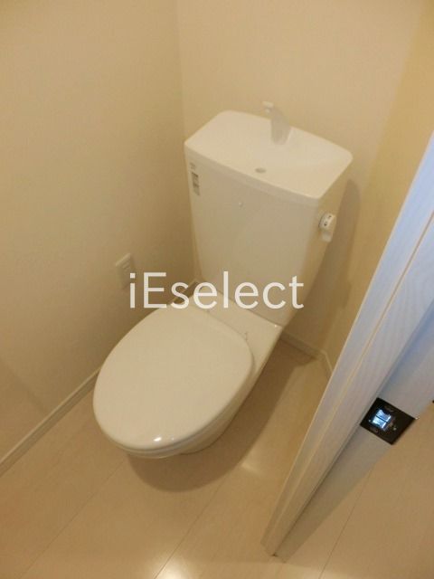 トイレ　シンプルなトイレです