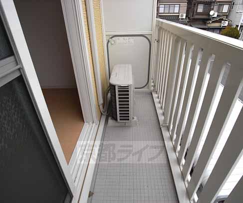 バルコニー　手摺が可愛いベランダです。