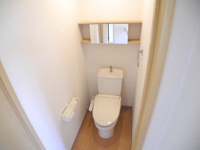 トイレ　※室内画像は別号室のもの