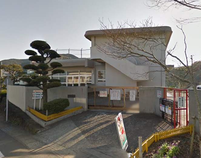 小学校　長崎市立三原小学校（小学校）まで566m