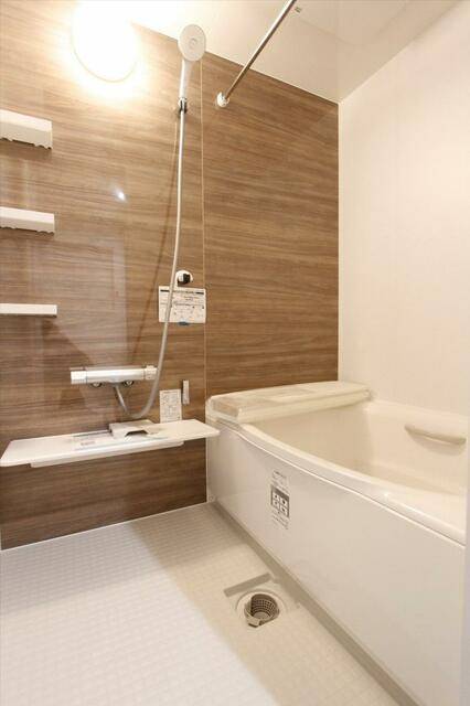 バス・シャワールーム　追い焚き機能付き