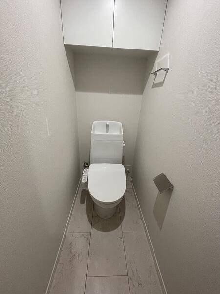 トイレ　温水洗浄便座