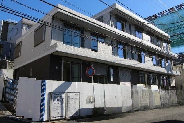 建物外観　外観タイル張りです