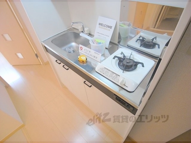 キッチン　お手入れ簡単コンパクトキッチン