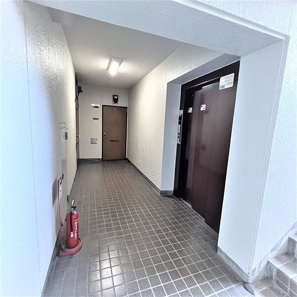 玄関　玄関周りスペース