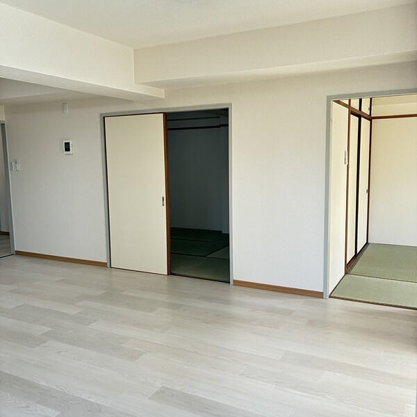 その他　LDK12帖　洋室6帖　和室6帖