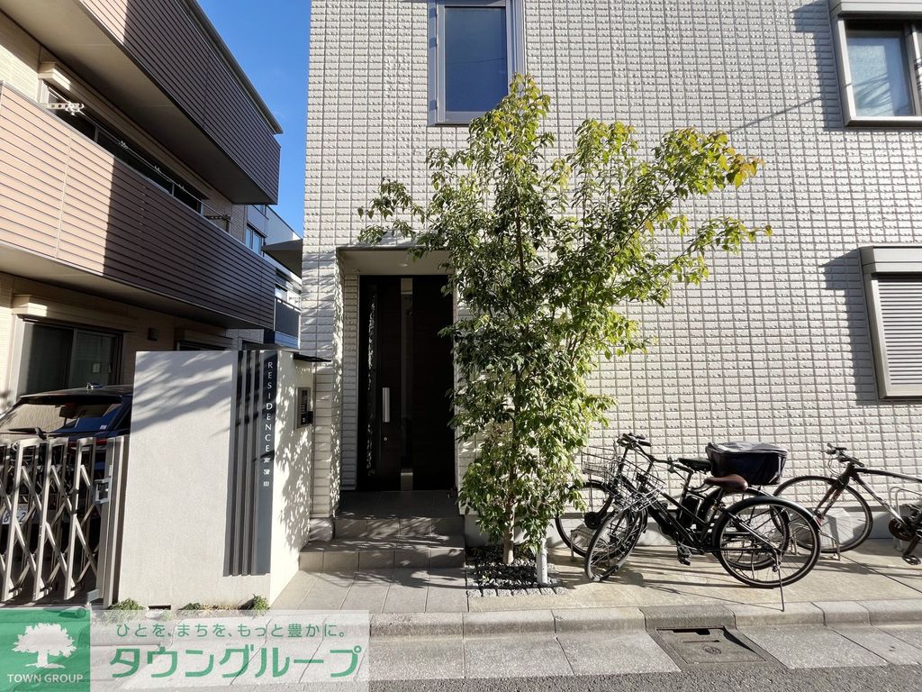 エントランス　エントランス