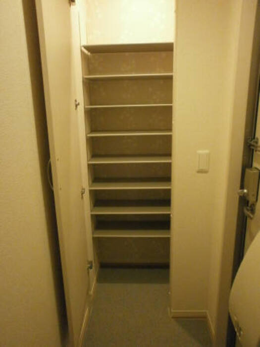 収納　グラシアスIII101