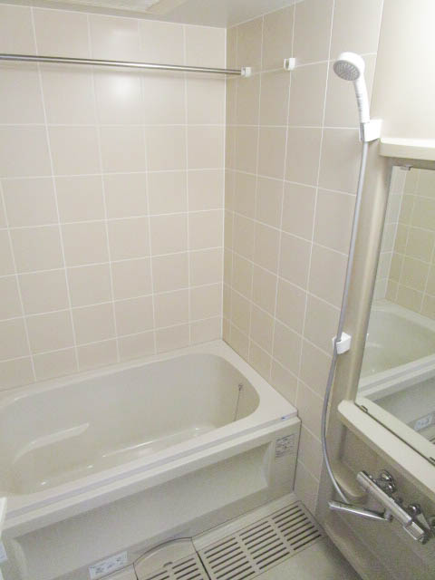 バス・シャワールーム　※写真は同タイプの別号室です