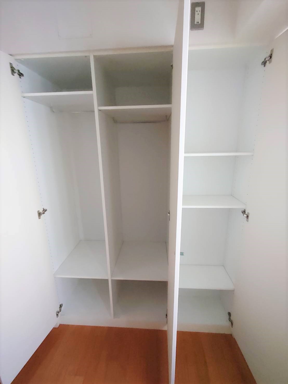 収納　※写真は同タイプの別号室です