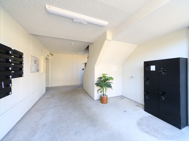 エントランス　宅配ボックス