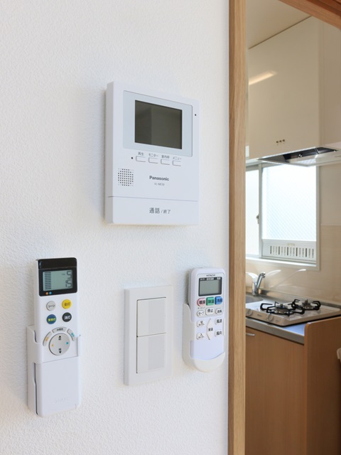 セキュリティ　モニター付インターホン　他